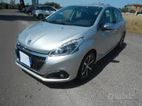 Usata Peugeot 208 Allure 82 CV (60 kW) 2018 Grigio Utilitaria