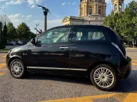 Usata Lancia Ypsilon 75 CV (55 kW) 2011 Nero Utilitaria