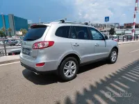 Usata Hyundai Santa Fe 197 CV (144 kW) 2011 Grigio SUV