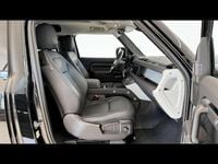 Usata Land Rover Defender S 200 CV (147 kW) 2023 Santorini black SUV