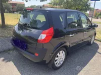 Usata Renault Scénic II 120 CV (88 kW) 2008 Nero Monovolume