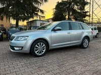 Usata Skoda Octavia Executive 110 CV (80 kW) 2016 Grigio Station wagon