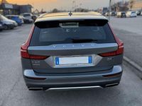 Usata Volvo V60 CC Business Edition 197 CV (144 kW) 2021 Grigio Station wagon