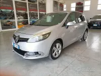 Usata Renault Scénic III XMOD 110 CV (80 kW) 2013 Grigio Monovolume