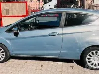 Usata Ford Fiesta Titanium 82 CV (60 kW) 2009 Bluazzurro Berlina