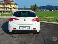 Usata Alfa Romeo Giulietta Super 120 CV (88 kW) 2020 Bianco Utilitaria