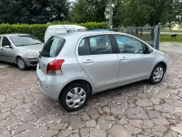 Usata Toyota Yaris Luxury 69 CV (50 kW) 2009 Grigio Utilitaria