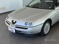 Usata Alfa Romeo Spider Lusso 192 CV (141 kW) 1995 Grigio Cabrio