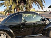 Usata VW New Beetle 90 CV (66 kW) 1999 Nero Utilitaria