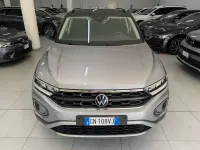 Usata VW T-Roc Life 116 CV (85 kW) 2023 Pyrit silver SUV