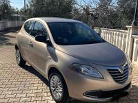 Usata Lancia Ypsilon 80 CV (58 kW) 2016 Grigio Utilitaria