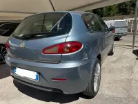 Usata Alfa Romeo 147 Distinctive 120 CV (88 kW) 2006 Grigio Utilitaria