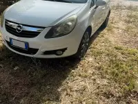 Usata Opel Corsa 65 CV (47 kW) 2011 Bianco Utilitaria