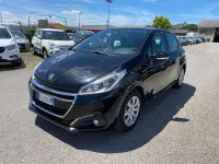 Usata Peugeot 208 Active 82 CV (60 kW) 2016 Nero Utilitaria