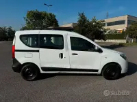 Usata Dacia Dokker Lauréate 90 CV (66 kW) 2017 Bianco Monovolume
