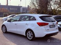 Begagnad Kia Ceed 128 HK (94 kW) 2015 Vit Halvkombi