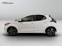 Usata Toyota Yaris Hybrid Trend 116 CV (85 kW) 2024 Bianco Berlina