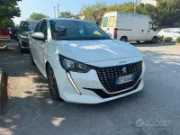 Usata Peugeot 208 Active 102 CV (75 kW) 2021 Bianco Utilitaria