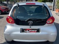 Usata Toyota Aygo 68 CV (50 kW) 2007 Grigio Utilitaria