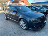Usata Audi A3 105 CV (77 kW) 2004 Grigio Utilitaria