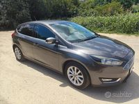 Usata Ford Focus 120 CV (88 kW) 2017 Grigio Berlina