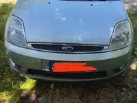 Second-hand Ford Fiesta 73 CP (53 kW) 2004 Gri Hatchback