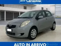 Usata Toyota Yaris 69 CV (50 kW) 2008 Grigio Utilitaria