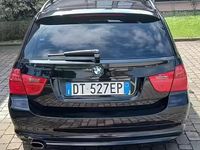 Usata BMW 318 140 CV (102 kW) 2008 Nero Station wagon