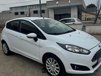 Usata Ford Fiesta 95 CV (69 kW) 2016 Bianco Berlina