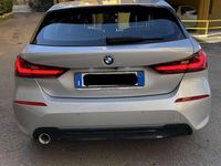 Usata BMW 116 Sport Line 116 CV (85 kW) 2021 Argento Utilitaria