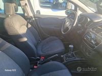 Usata Fiat Punto Lounge 77 CV (56 kW) 2014 Blu Utilitaria