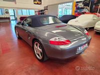 Usata Porsche Boxster 252 CV (185 kW) 2002 Grigio Cabrio
