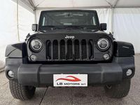 Usata Jeep Wrangler Sahara 200 CV (147 kW) 2015 Nero SUV