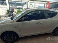 Usata Lancia Ypsilon Gold 69 CV (50 kW) 2019 Bianco Utilitaria