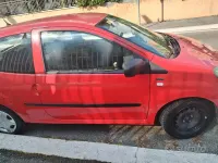 Usado Renault Twingo 75 CV (55 kW) 2011 Rojo Utilitario