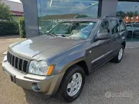 Usata Jeep Grand Cherokee Laredo 218 CV (160 kW) 2007 Grigio SUV