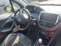 Usata Peugeot 2008 Allure 120 CV (88 kW) 2017 Bianco SUV