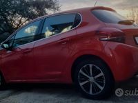 Usata Peugeot 208 Allure 75 CV (55 kW) 2016 Rosso Utilitaria