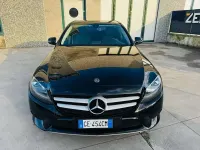 Gebraucht Mercedes C180 122 PS (89 kW) 2021 Schwarz Limousine