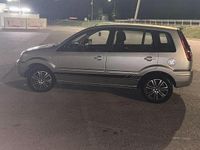 Usata Ford Fusion 68 CV (50 kW) 2005 Grigio Utilitaria