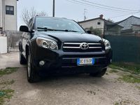 Usata Toyota RAV4 Luxury 177 CV (130 kW) 2006 Nero SUV