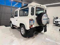 Usata Land Rover Defender S 122 CV (89 kW) 2003 Bianco Station wagon