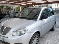 Gebraucht Lancia Ypsilon 69 PS (50 kW) 2011 Grau Kleinwagen
