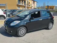 Usata Toyota Yaris Sol 69 CV (50 kW) 2011 Nero Utilitaria