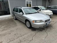 Usata Volvo V70 Momentum 163 CV (119 kW) 2005 Argento Station wagon
