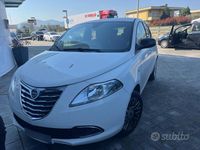 Usata Lancia Ypsilon Silver 69 CV (50 kW) 2014 Bianco Utilitaria