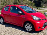 Usata Toyota Aygo Connect Style 68 CV (50 kW) 2014 Rosso Utilitaria