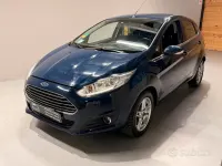 Usata Ford Fiesta Titanium 97 CV (71 kW) 2014 Blu Utilitaria