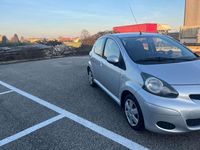 Usata Toyota Aygo Edition 68 CV (50 kW) 2010 Argento Utilitaria