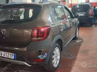 Usata Dacia Sandero 90 CV (66 kW) 2019 Marrone Berlina